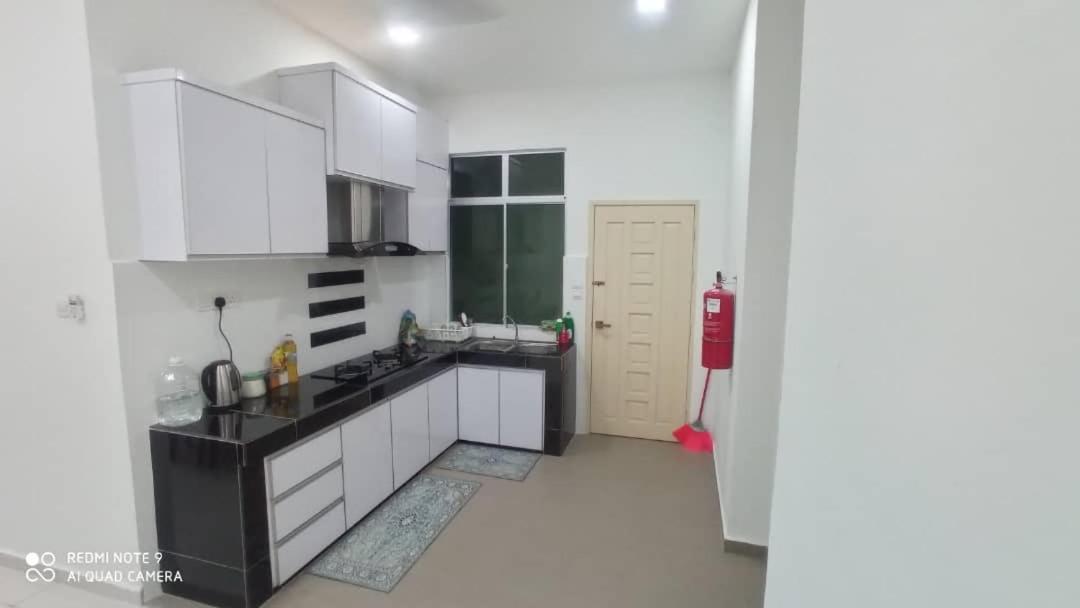 Maryam Homestay Jertih Ngoại thất bức ảnh
