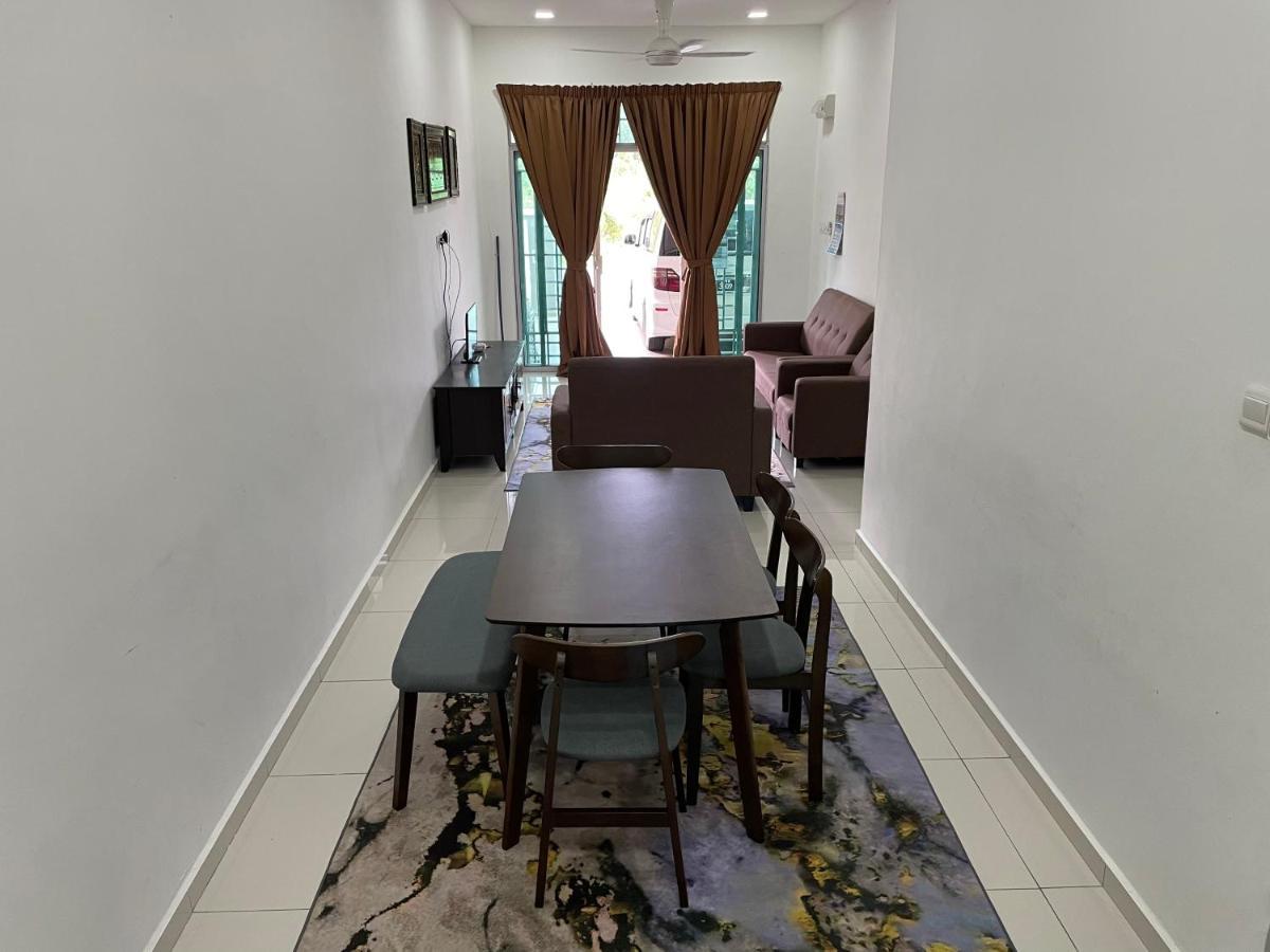 Maryam Homestay Jertih Ngoại thất bức ảnh