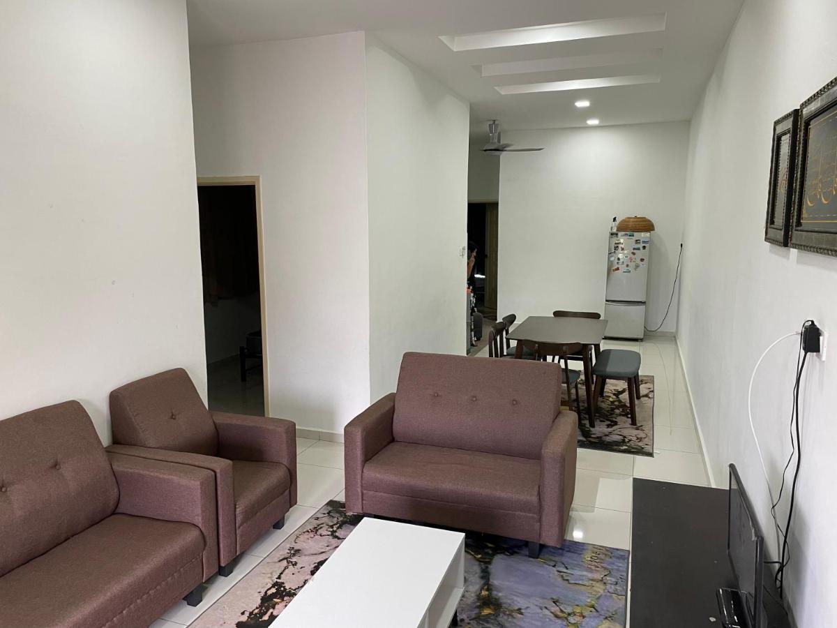 Maryam Homestay Jertih Ngoại thất bức ảnh